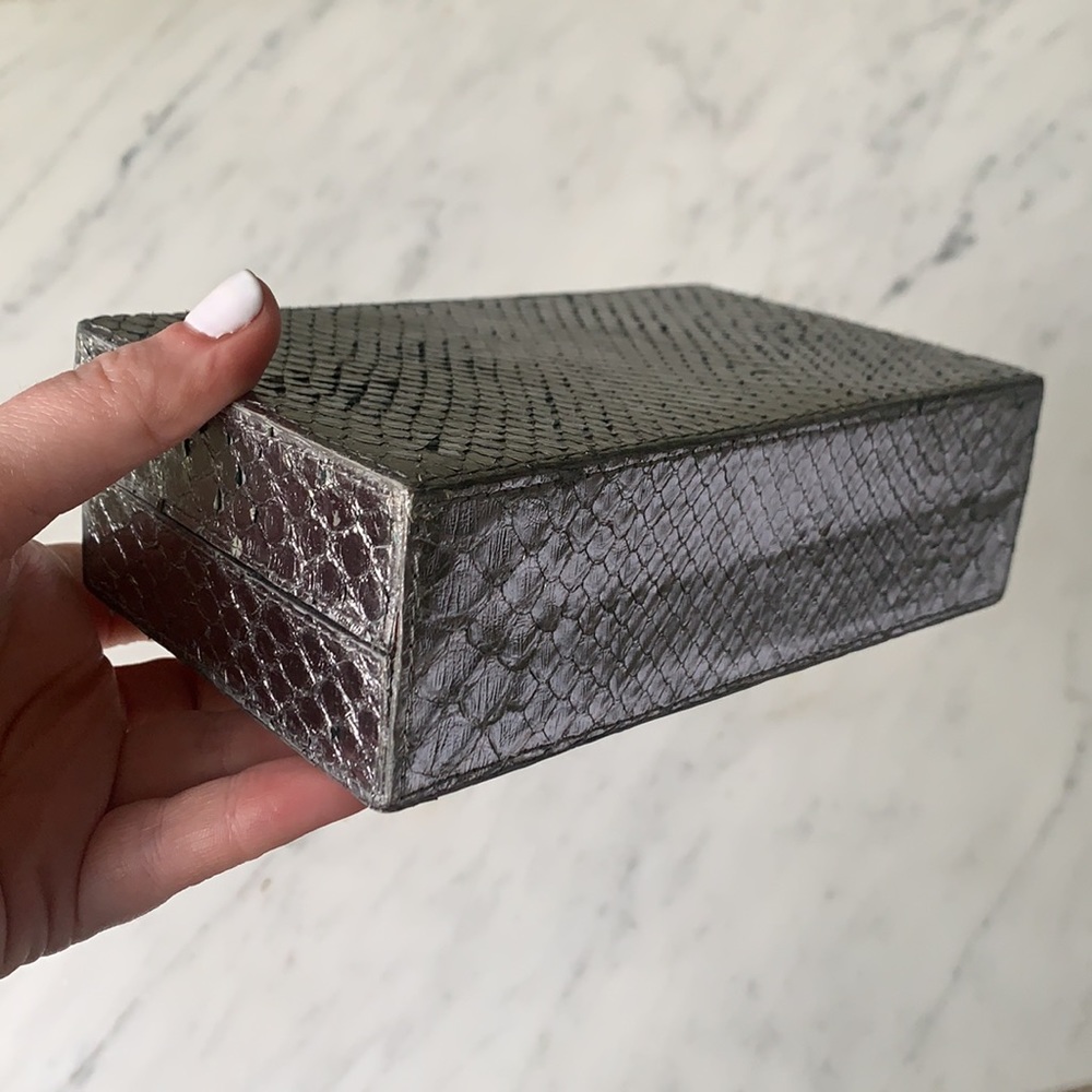 Silver python box evening bag - Picture 8 of 8